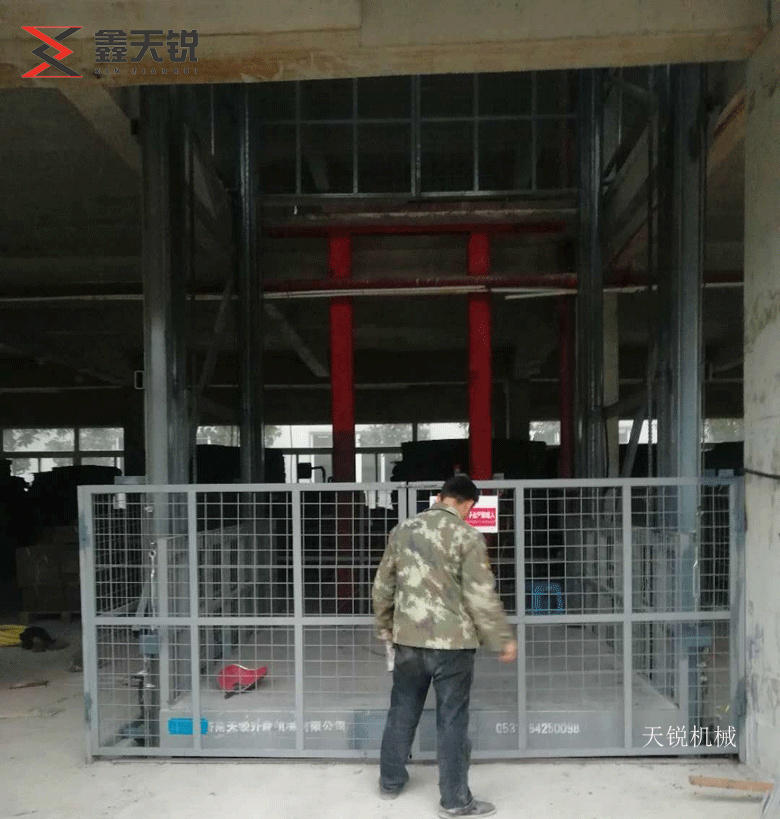 阿拉善10吨液压货梯交付使用